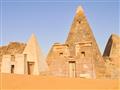 Meroe a jeho pyramídy patria k vrcholom našej cesty. foto: Tomáš Kubuš - BUBO