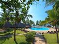 Bazén v Tropical Village je obľúbeným miestom trávenia voľného času. Vychutnajte si pohodu na lehátk