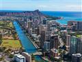 Mesto Honolulu je orientované na turistov a preto sa tu nebudete ani chvíľu 