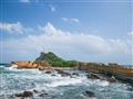 Divoké severné pobrežie Taiwanu s úžasnými kamennými tvarmi vytvorenými eróziou v národnom parku Yeh