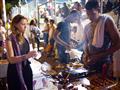 Jedlo na ulici v nočnom Panama city.  foto: Ľuboš Fellner - BUBO