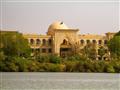 Prezidentský palác, ktorý je možné odfotiť iba na plavbe po Modrom Níle. foto: Marek Melúch - BUBO
