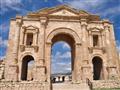 Do sveta starovekého Jarashu nás privedie brána cisára Hadriána. Samotný cisár mesto navštívil a na 