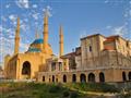Libanon je krajina, kde sa stretáva množstvo náboženských frakcií. V centre Bejrútu dnes stojí monum