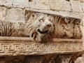 Obrovský Jupiterov chrám kedysi zdobil architráv s nádhernými levími hlavami, ktoré mali funkciu chr