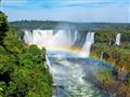Iguazu sa nachádzajú presne na brazílsko-argentínskej hranici. V cene zájazdu je prehliadka argentín