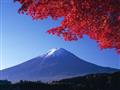 Z vulkanického pohoria Owakudani si vychutnáme krásny výhľad na dominantu Japonska, svätú horu Fuji.