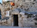 Hrobka Lazara v palestínskom mestečku Betánia. Známe miesto, no budeme tu jediní turisti. foto: Tomá