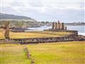 Ako boli obrovské sochy premiestňované po ostrove, to sa dodnes nevie... foto: Samuel Kĺč – BUBO