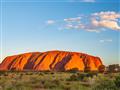 Uluru je známe svojou farby počas západu slnka. Keď sa sem vrátime podvečer, bude mať inú farbu. fot