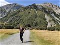 Absolvujeme krátku prechádzku pod najvyššou horou Nového Zélandu. foto: Juraj LOŠONSKÝ - BUBO