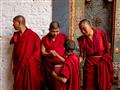 Mladí bhutánski mnísi.
foto: Robert TARABA – BUBO
