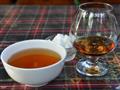 Miska zeleného čaju alebo pohárik kirgizského koňaku? Čomu dáte prednosť? Kirgizsko si jednoducho ná