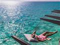 Vodné vily predstavujú symbol Maldív a ak máte radi ikonický luxus, skúste pouvažovať nad touto alte