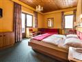 Izba (© Hotel Scherer) - Lyžovačky v Alpách  www.hitka.sk