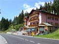 (© Hotel La Roccia) - Lyžovačky v Alpách  www.hitka.sk