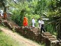 Levie schody vedúcce na Sigiryu