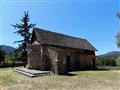 Byzantský kamenný kostol v phoroí Troodos na ostrove Cyprus.