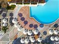 Bazénn pohľad zhora Creta Maris Beach Resort