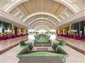 Lobby v Miracle Resort