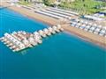 Pláž pri Titanic Beach Lara