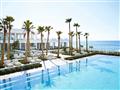 Bazén v Grecotel Lux Me White Palace