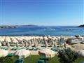 Pláž pred hotelom Club Hotel Baja Sardinia