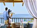 Dvojica v hoteli VOI Colonna Beach s výhľadom na more