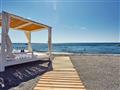 Pláž v Ostria Resort and Spa
