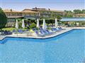 Letecký zájazd -Paralia-Hotel Grand Platon - budova hotela, bazén