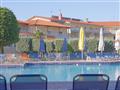 Letecký zájazd -Paralia-Hotel Grand Platon-bazén a budova hotela