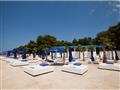 Chorvátsko - Istria - Poreč - hotel Delfin Plava Laguna - pláž