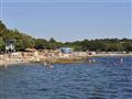Chorvátsko - Istria - Poreč - hotel Delfin Plava Laguna - pláž