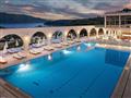 Chorvátsko - ostrov Hvar - Stari Grad - Arkada Sunny hotel by Valamar - bazén