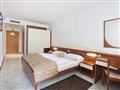 Chorvátsko - Istria - Rabac - hotel Narcis - izba orientovaná na morskú stranu