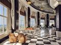 Lobby bar