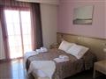 Hotel Irini Beach: fotografie vybavení exteriérů a interiérů ubytování.
