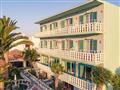 Hotel Kokkari Beach: fotografie vybavení exteriérů a interiérů ubytování.
