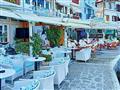 Hotel Kokkari Beach: fotografie vybavení exteriérů a interiérů ubytování.