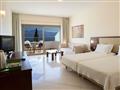 Hotel Porto Galini Seaside Resort & Spa: fotografie vybavení exteriérů a interiérů ubytování.