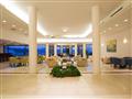 Hotel Porto Galini Seaside Resort & Spa: fotografie vybavení exteriérů a interiérů ubytování.