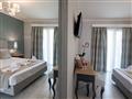 Hotel Eva Beach: fotografie vybavení exteriérů a interiérů ubytování.