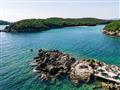 Hotel Costa Smeralda: fotografie vybavení exteriérů a interiérů ubytování.