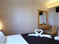 Aparthotel Scorpios: fotografie vybavení exteriérů a interiérů ubytování.