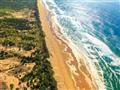 Pláže St Lucia v Južnej Afrike – nekonečný piesok, divoké pobrežie a energia oceánskych vĺn pri pobreží Indického oceánu