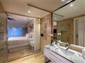 Level Suite Beachside