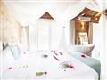 Royal Garden Villa s Jacuzzi