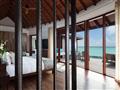 Anantara Overwater Pool Suita
