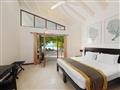 Superior Beach Bungalow