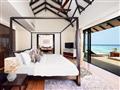 Overwater Pool Suita